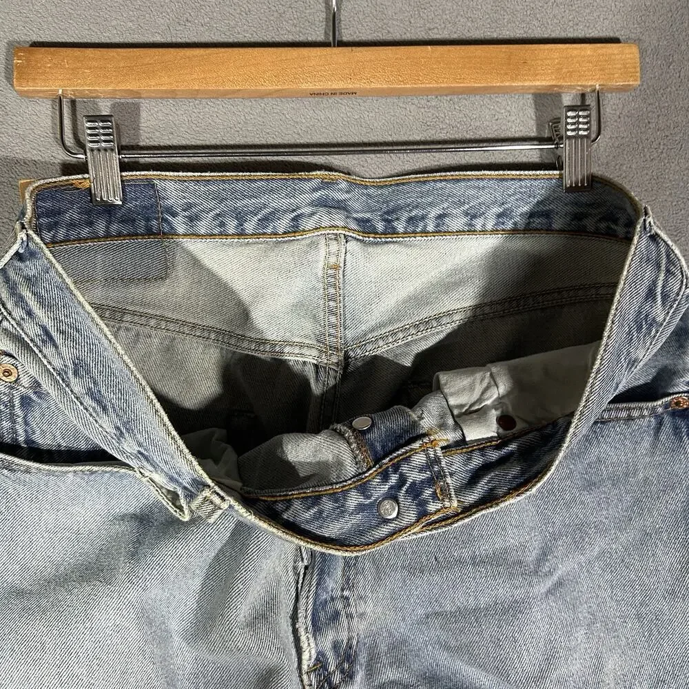Vintage Levis 501 Jeans Mens 34x31 Blue 90s Made USA Button Fly Pants Size 34